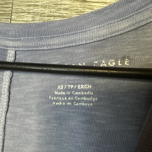 American Eagle Tie Dye‎ Tee T-Shirt Women's Size XS Blue Short Sleeve Soft - Picture 5 of 6